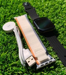 ভিডিও এর ঘড়িটি HK 10 Pro Max Plus।সাথে পাচ্ছেন ভিডিও তে দেখানো প্রিমিয়াম একটা বেল্ট এবং একটা কাভার। - Image 3